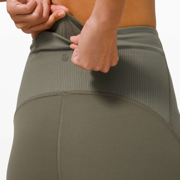 Lululemon Blissful Bend Super High-Rise Short 8" in Army Green Size 4 - Picture 4 of 11